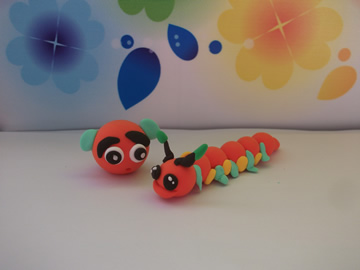 彩色毛毛虫 学生作品：林家满 指导老师：曾宪洁.jpg