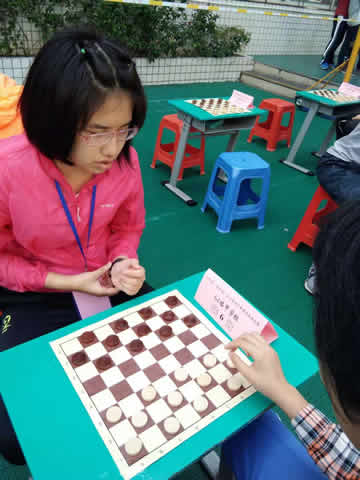 1542934290648094123.jpg 黄馨仪在现场.jpg